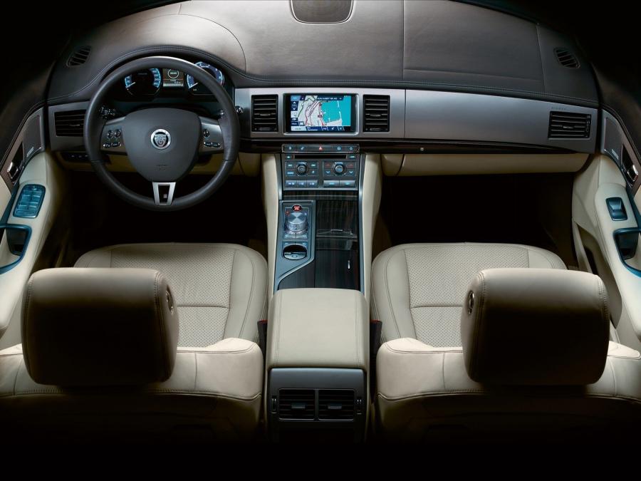  Jaguar XF Diesel S 2009 года  (фото 67 из 82)